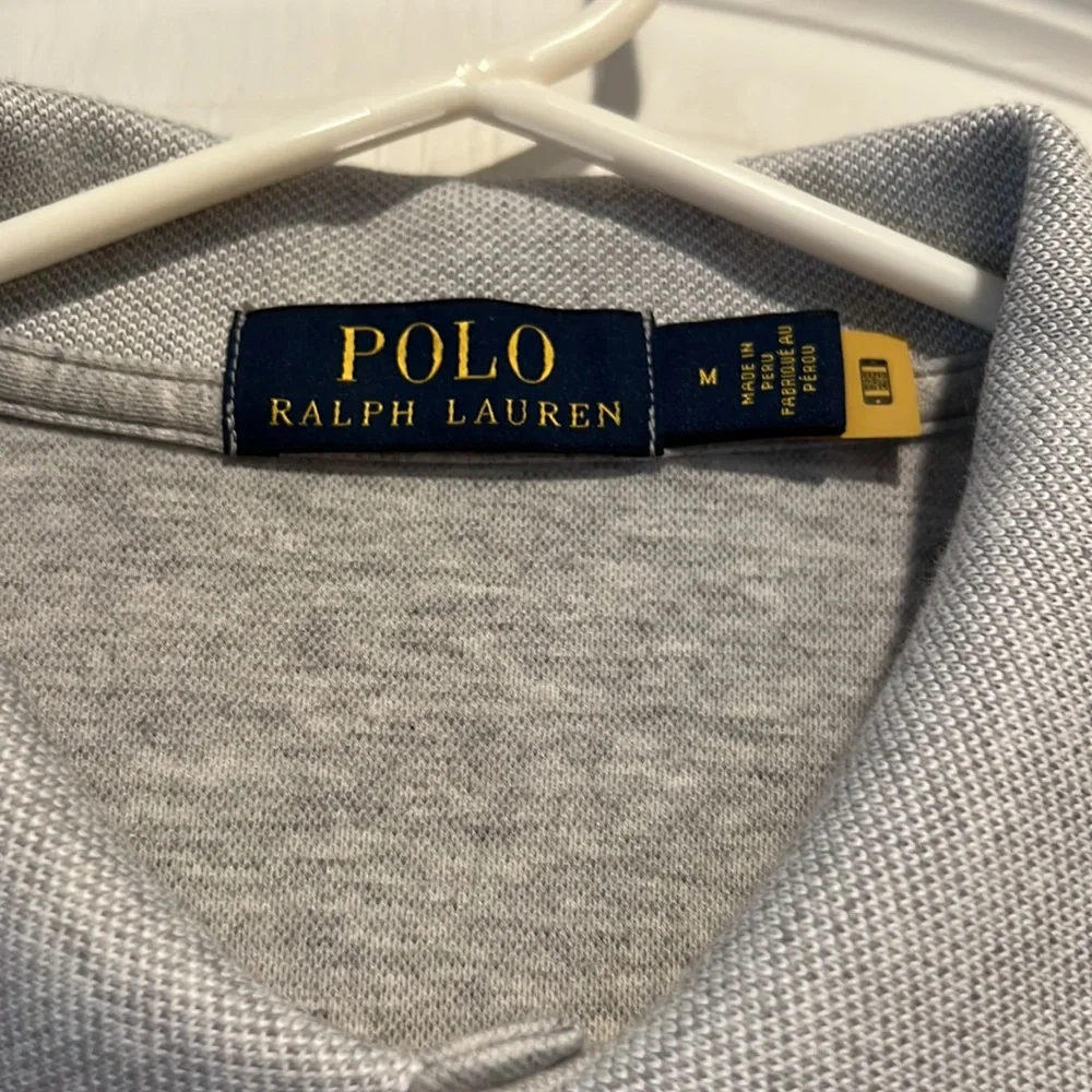 Polo by Ralph Lauren Light Grey Size Medium short sleeved shirt